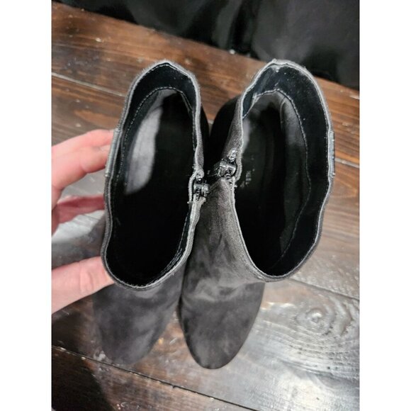 EUC A2 by Aerosoles Avenue A Black Ankle Zip Booties/Sz. 8M - Picture 8 of 10